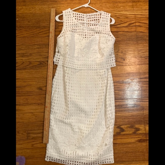Guess Mesh White Midi Cocktail Dress with Floral Embroidery - Picture 4 of 4